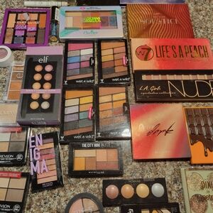 Huge 28 piece eyeshadow palette lot! 5 lb box!